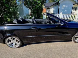 Svart Begagnad 2003 Mercedes CLK320 Avantgarde Cab | 95 000 kr (Bra pris)