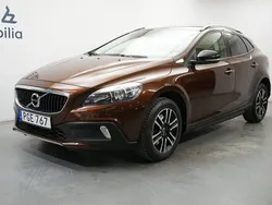 Brun Begagnad 2017 Volvo V40 CC Business Edition Kombi | 164 900 kr (Marknadspris)