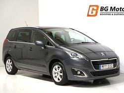 Mörkgrå Begagnad 2015 Peugeot 5008 Allure Minibuss | 99 700 kr (Marknadspris)