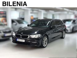 Svart Begagnad 2017 BMW 520 Sport Line Kombi | 259 900 kr (Marknadspris)