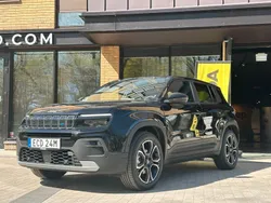 Svart Begagnad 2023 Jeep Avenger EV Summit SUV | 399 900 kr