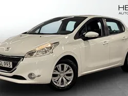 Vit (white) Begagnad 2015 Peugeot 208 Active Halvkombi | 79 900 kr (Lite dyr)