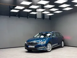 Blå Begagnad 2020 Skoda Superb Kombi | 279 900 kr (Marknadspris)