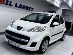 Vit Begagnad 2011 Peugeot 107 Halvkombi | 29 900 kr (Marknadspris)