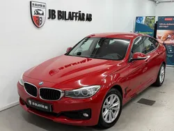 Röd Begagnad 2015 BMW 320 Gran Turismo Sport Line Halvkombi | 139 700 kr (Bra pris)