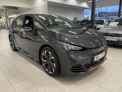 Mörkgrå (quasar grey metallic) Begagnad 2023 Cupra Born e-Boost Halvkombi | 264 900 kr (Bra pris)