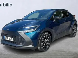 Blå Begagnad 2024 Toyota C-HR Style SUV | 369 900 kr (Marknadspris)