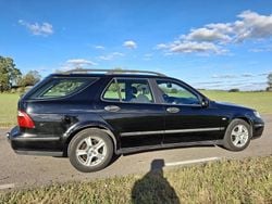 Svart Begagnad 2004 Saab 9-5 Linear Kombi | 13 500 kr (Marknadspris)