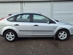 Silver Begagnad 2006 Ford Focus Halvkombi | 39 900 kr (Lite dyr)