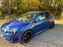 Blå Begagnad 2006 Ford Focus ST Halvkombi | 53 000 kr (Bra pris)