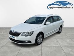 Vit Begagnad 2013 Skoda Superb Elegance Kombi | 49 900 kr (Lite dyr)