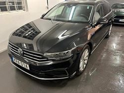 Svart Begagnad 2022 VW Passat GTE Kombi | 265 000 kr (Superpris)