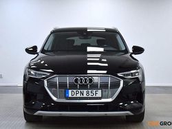 Svart Begagnad 2020 Audi e-tron SUV | 364 900 kr (Dyr)