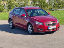 Röd Begagnad 2012 Chevrolet Cruze Halvkombi | 59 900 kr (Marknadspris)