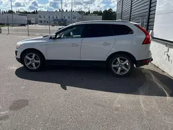 Vit Begagnad 2010 Volvo XC60 Momentum SUV | 69 000 kr (Lite dyr)