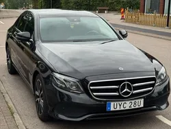 Svart Begagnad 2019 Mercedes E200 Avantgarde Sedan | 309 900 kr (Marknadspris)