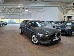 Mörkgrå Begagnad 2021 Volvo V60 Momentum Kombi | 268 000 kr (Marknadspris)