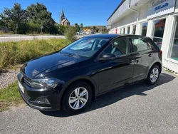Svart Begagnad 2019 VW Polo Halvkombi | 129 000 kr (Marknadspris)