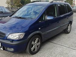 Blå Begagnad 2004 Opel Zafira Minibuss | 16 000 kr