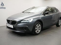 Grå Begagnad 2018 Volvo V40 CC Kombi | 199 900 kr (Marknadspris)