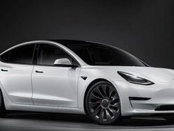 Begagnad 2021 Tesla Model 3 Standard Range Plus Sedan | 285 000 kr (Marknadspris)