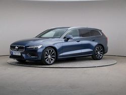 Mörkblå (denim blue (metallic)) Begagnad 2022 Volvo V60 Plus Kombi | 359 000 kr (Bra pris)