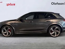 Grå Begagnad 2023 Audi SQ8 e-tron Proline SUV | 799 000 kr