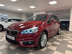 Röd Begagnad 2015 BMW 218 Gran Tourer Luxury Line Minibuss | 156 800 kr (Marknadspris)