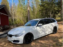 Vit Begagnad 2014 BMW 320 Sport Line Kombi | 125 000 kr (Marknadspris)