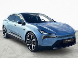 Ljusblå Begagnad 2024 Polestar 4 Pilot SUV | 729 900 kr (Lite dyr)