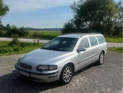 Grå Begagnad 2001 Volvo V70 Kombi | 25 999 kr (Lite dyr)