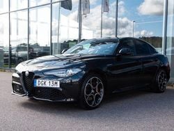 Svart Begagnad 2022 Alfa Romeo Giulia Veloce Sedan | 399 000 kr (Marknadspris)