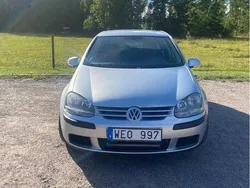 Silver Begagnad 2004 VW Golf IV Halvkombi | 34 000 kr (Lite dyr)
