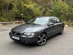 Grå Begagnad 2003 Volvo S60 Business Edition Sedan | 20 000 kr (Marknadspris)
