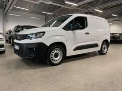 Vit Begagnad 2019 Peugeot Partner Minibuss | 169 000 kr (Lite dyr)