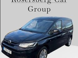 Svart Begagnad 2021 VW Caddy Minibuss | 249 875 kr (Marknadspris)