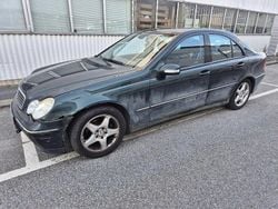 Grön Begagnad 2004 Mercedes C180 Avantgarde Sedan | 16 500 kr (Bra pris)
