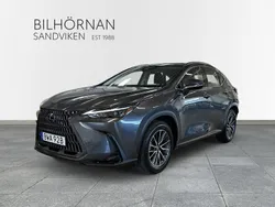 Grå Begagnad 2023 Lexus NX350h SUV | 449 900 kr (Superpris)