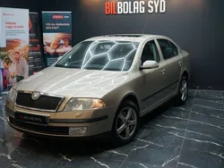 Ljusbrun (brun) Begagnad 2006 Skoda Octavia Halvkombi | 19 900 kr (Bra pris)