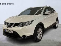 Vit Begagnad 2015 Nissan Qashqai SUV | 129 000 kr