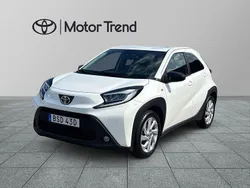 Vit Begagnad 2022 Toyota Aygo Comfort Halvkombi | 164 900 kr (Marknadspris)