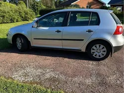 Silver Begagnad 2005 VW Golf IV Trendline Halvkombi | 27 000 kr (Marknadspris)