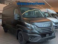 Svart Ny 2025 Iveco Daily Van | 673 750 kr