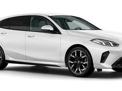 Vit Ny 2025 BMW 120 Halvkombi | 454 400 kr