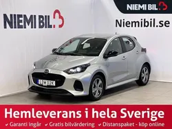 Grå Ny 2024 Mazda 2 Exclusive-Line Halvkombi | 279 400 kr (Marknadspris)