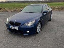 Blå Begagnad 2006 BMW 530 Sedan | 65 000 kr (Marknadspris)