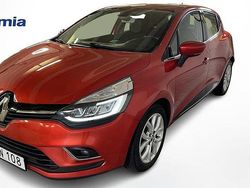Röd Begagnad 2018 Renault Clio IV Intens Halvkombi | 109 000 kr (Marknadspris)