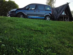 Svart Begagnad 2010 Peugeot Partner Tepee Minibuss | 44 900 kr