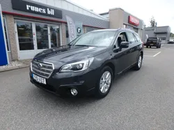 Mörkgrå (gråmetallic) Begagnad 2016 Subaru Outback SUV | 193 900 kr (Bra pris)