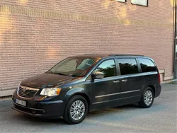 Blå Begagnad 2014 Lancia Voyager Minibuss | 89 000 kr (Superpris)